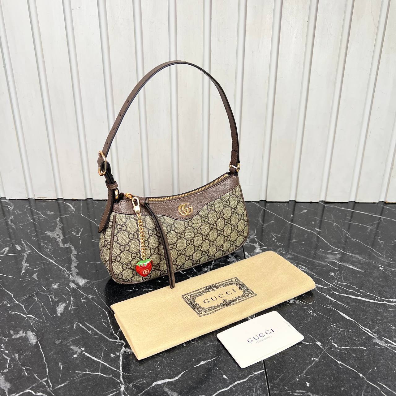Gucci Ophidia GG Small Handbag

25x13 cm
806-5 ⭐️