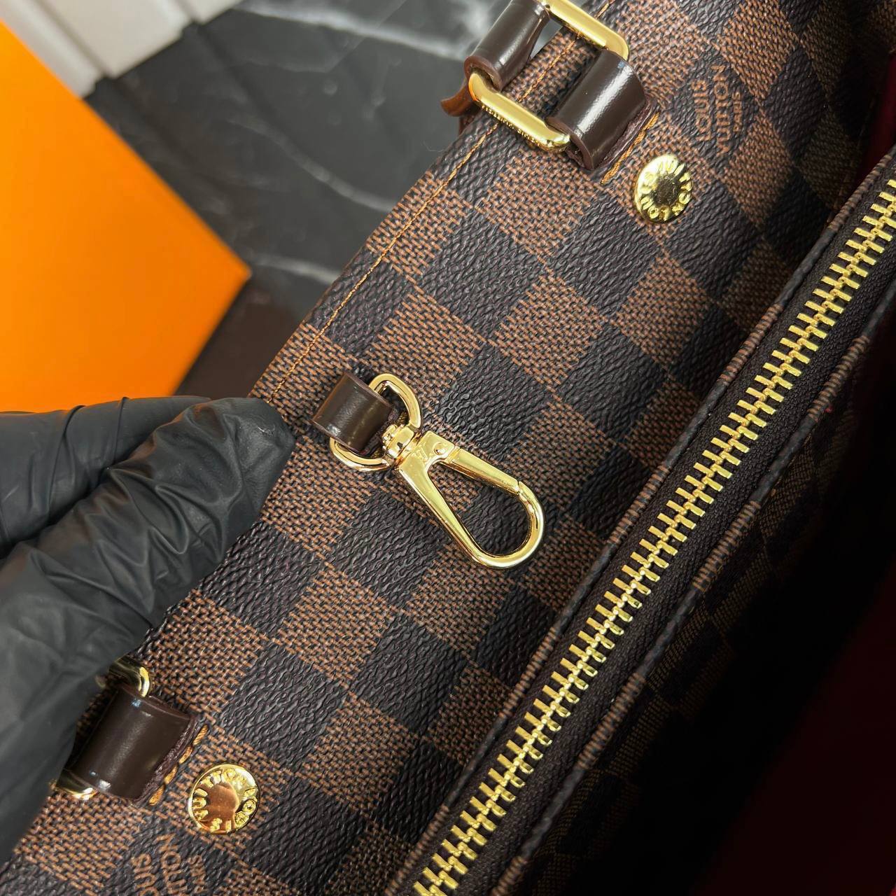 Louis Vuitton Montaigne Bag Medium 

529