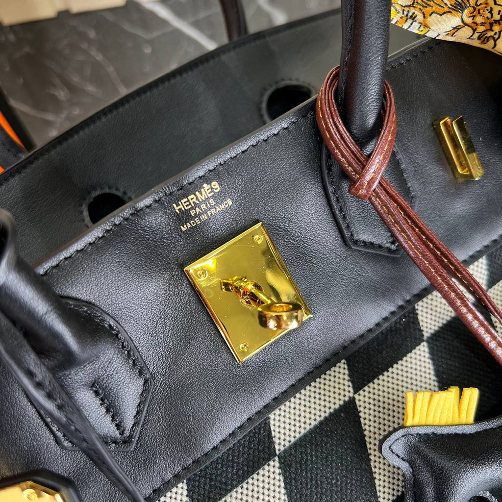 Hermes Birkin Bag 30 Cm 

30x22 Cm 
5447_6⭐️