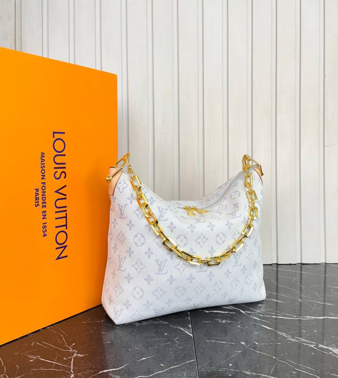 Louis Vuitton Coussin Hobo MM Denim

910136 ⭐️