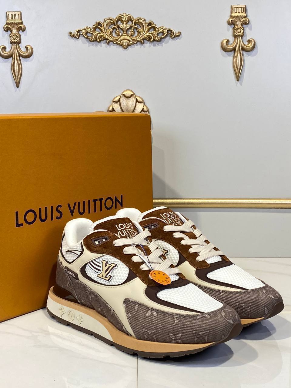 Louis Vuitton Blus Sneakers 

911021 ⭐️