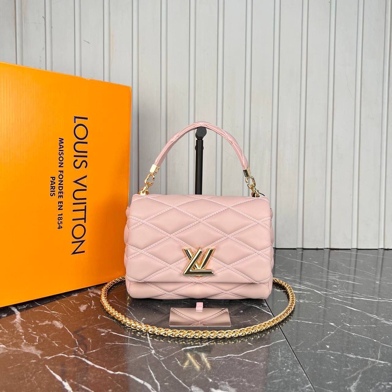 Louis Vuitton Go-14 Medium 

6133 ⭐️