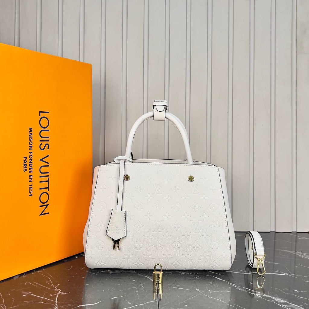 Louis Vuitton Montaigne Bag Medium 

5100