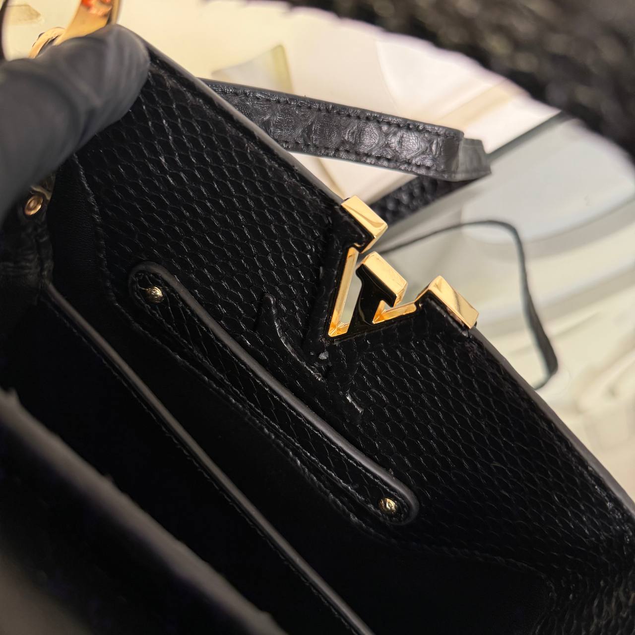 Louis Vuitton Python Capucines Mini

210219 ⭐️
