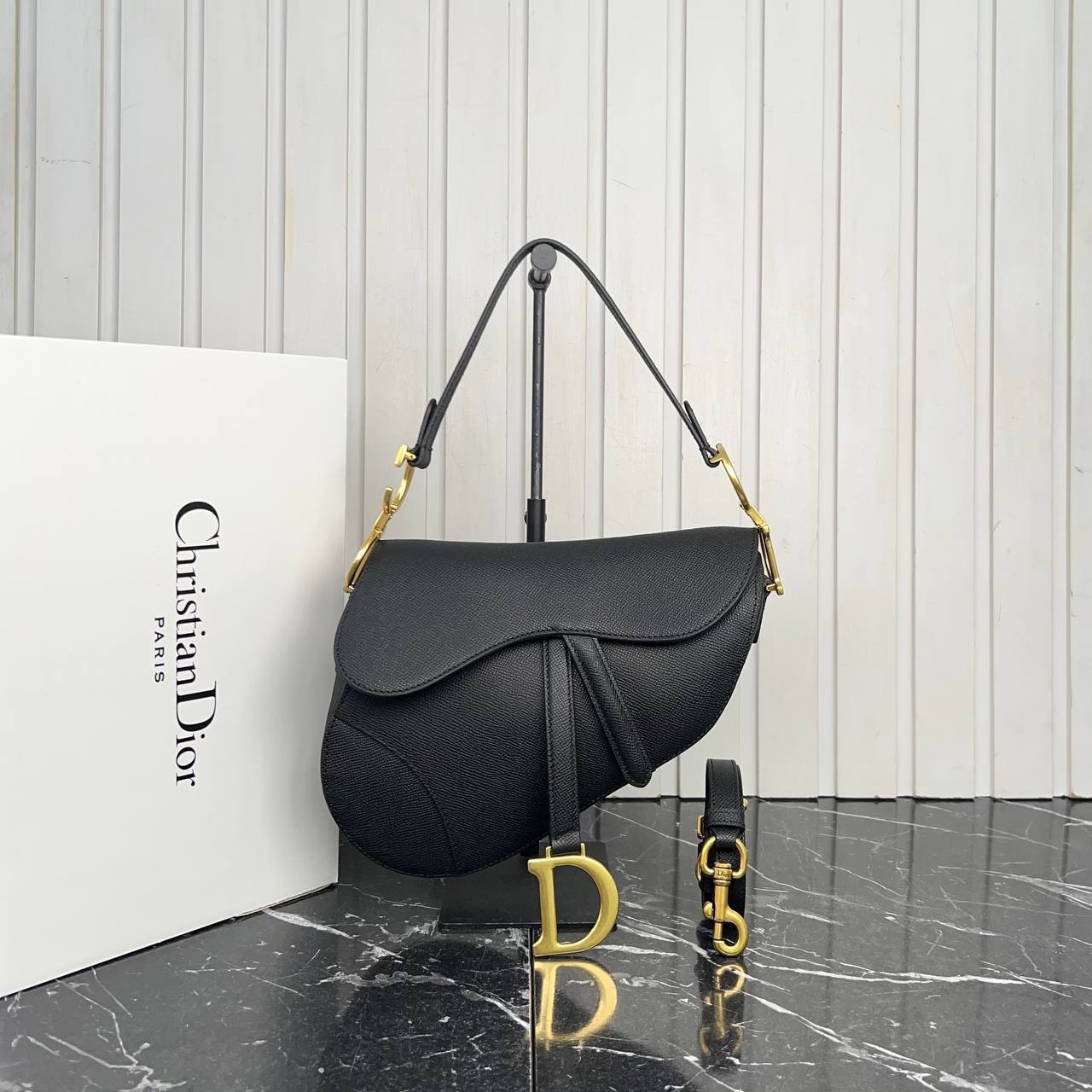 Christian Dior Saddle Bag

25x20 cm 
639.B ⭐️