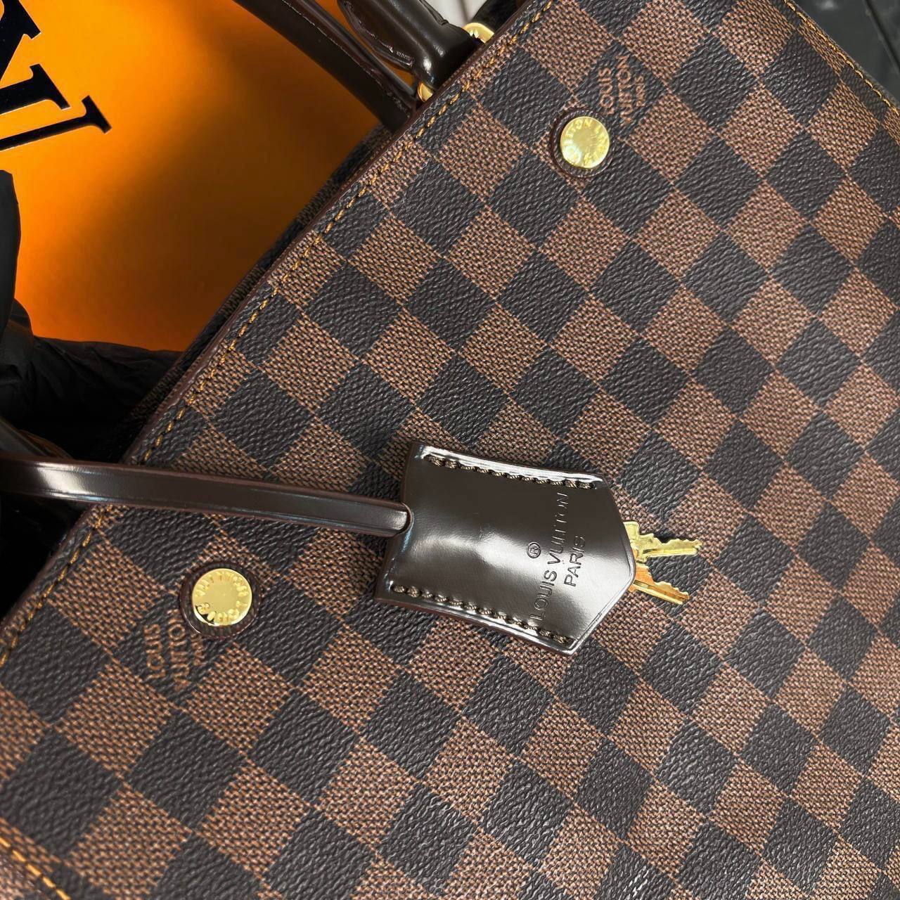 Louis Vuitton Montaigne Bag Medium 

529