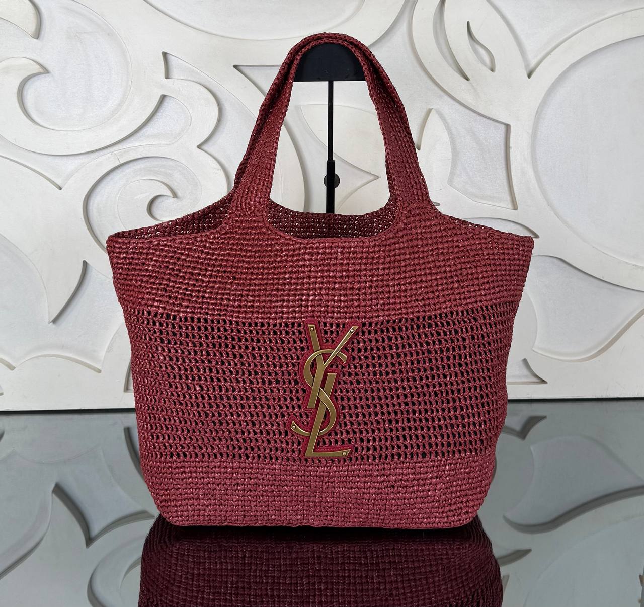 Saint Laurent Icare Medium in Raffia 

31x28 cm 
910973 ⭐️
