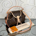Louis Vuitton Odyssee MM

910326 ⭐️