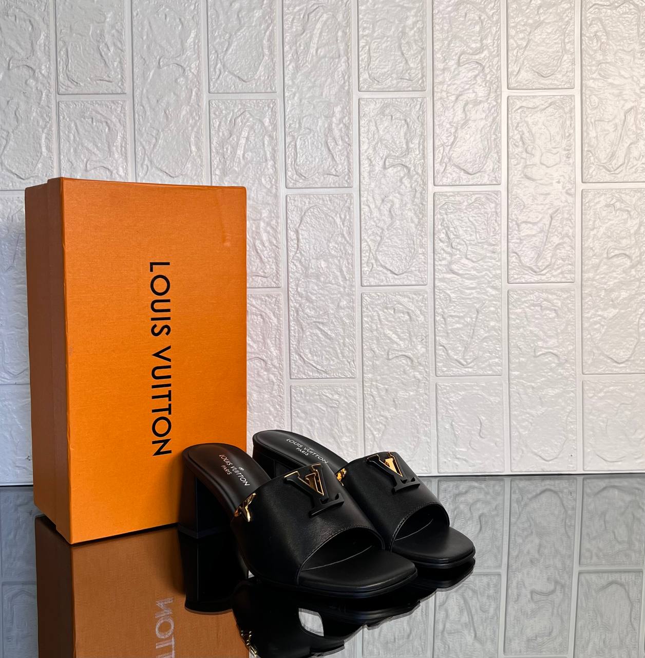 Louis Vuitton Mare Mule 8cm

911237 ⭐️