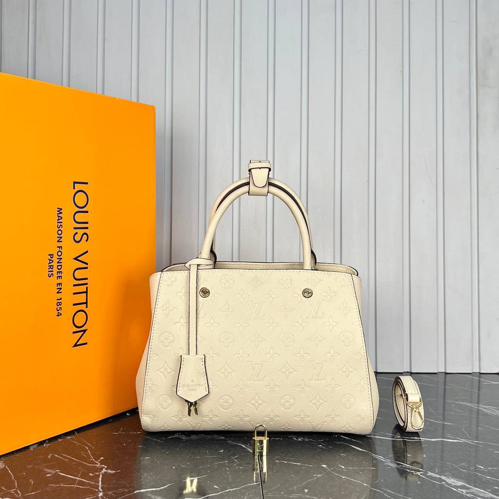 Louis Vuitton Montaigne Bag Medium 

5100
