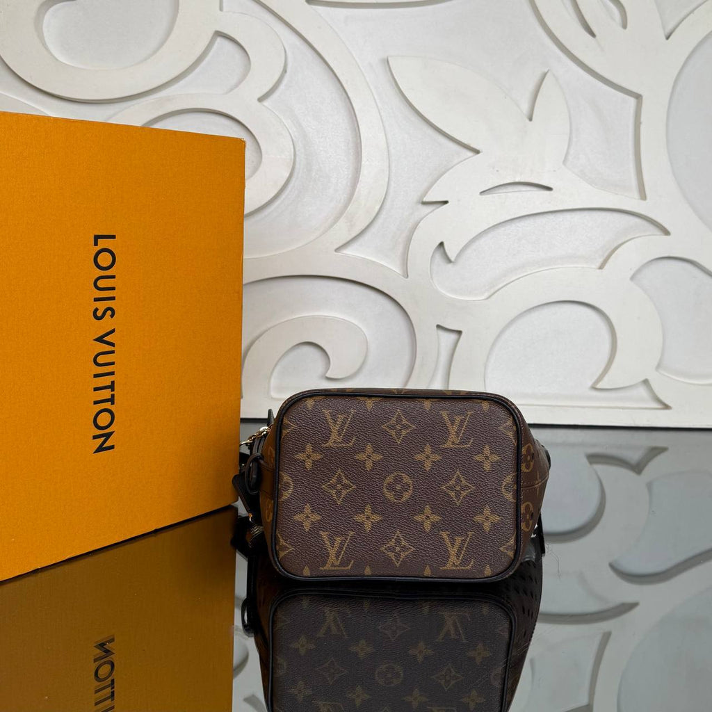 Louis Vuitton All In BB

910844 ⭐️