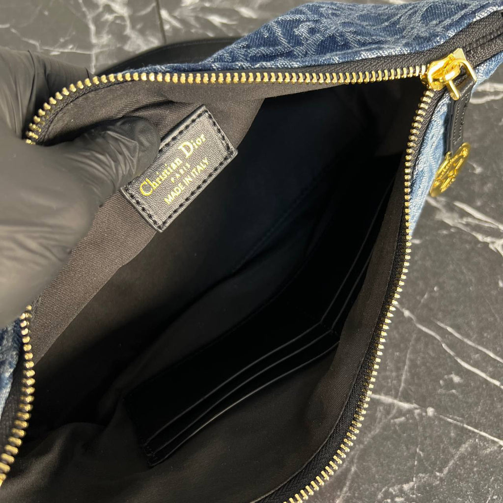 Christian Dior Travel Nomad Pouch Denim

27x15 cm
6039 ⭐️