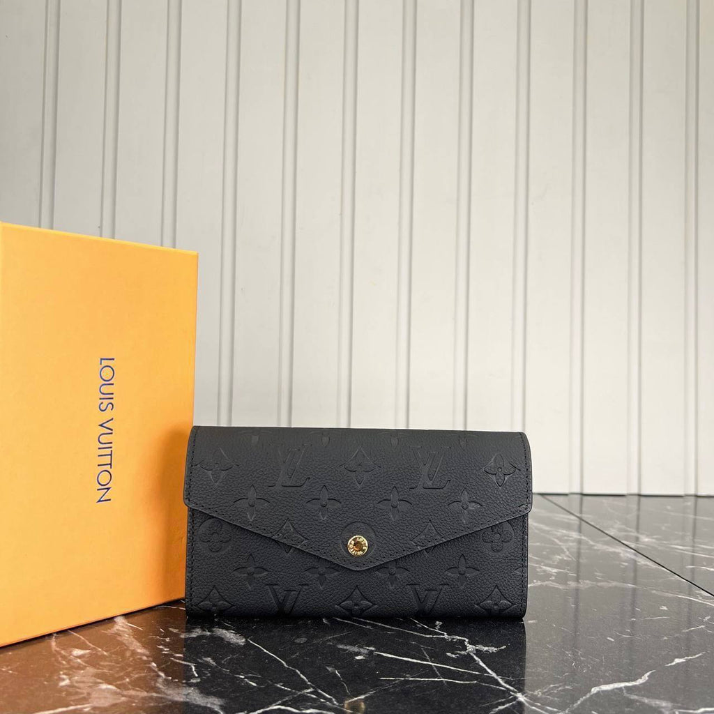 Louis Vuitton Sarah Wallet 

79-2 ⭐️