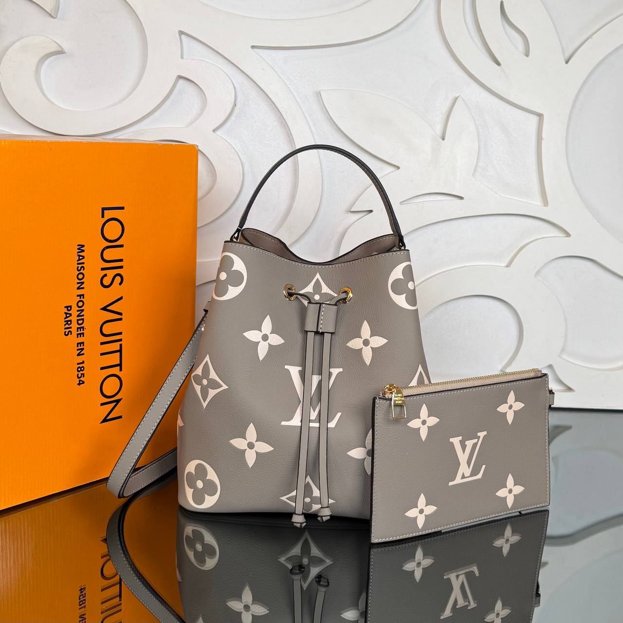 Louis Vuitton NeoNoe Bag

5759-1 ⭐️