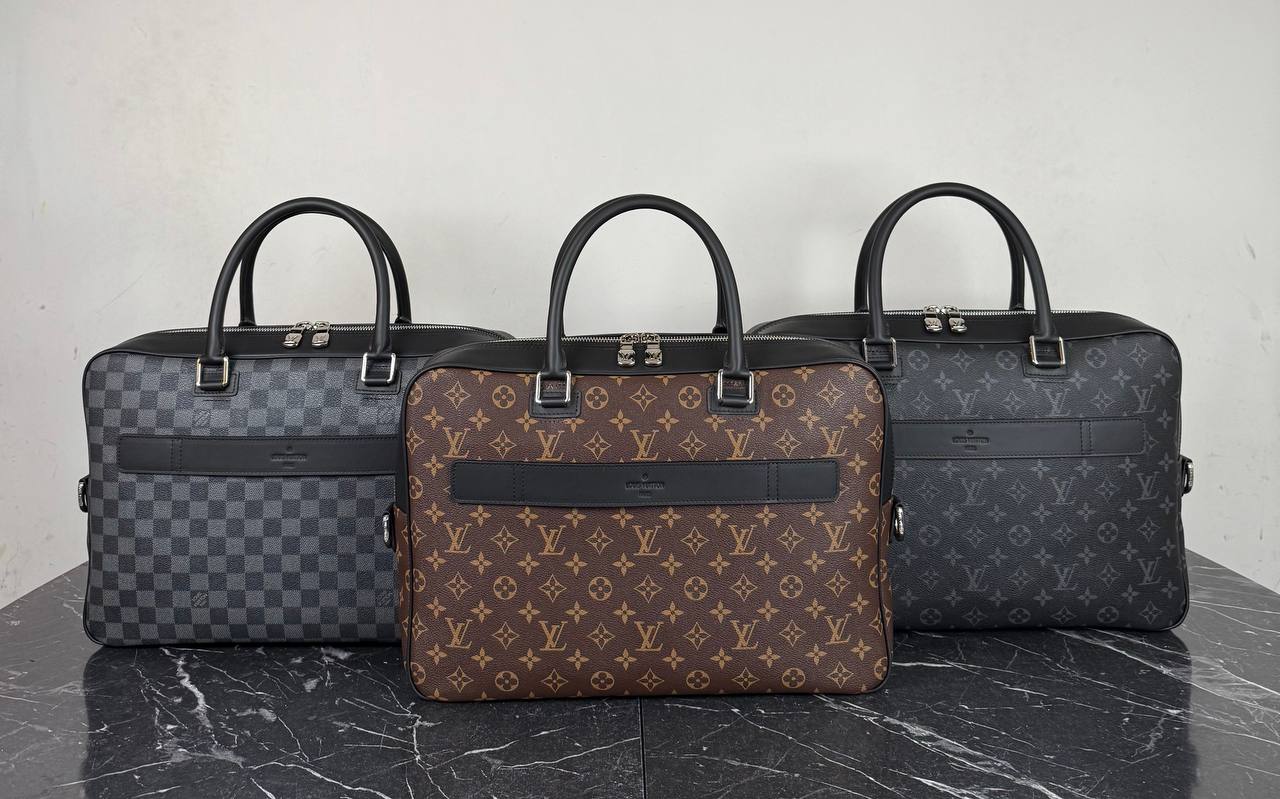 Louis Vuitton Porte Documents Voyage

5635-3 ⭐️