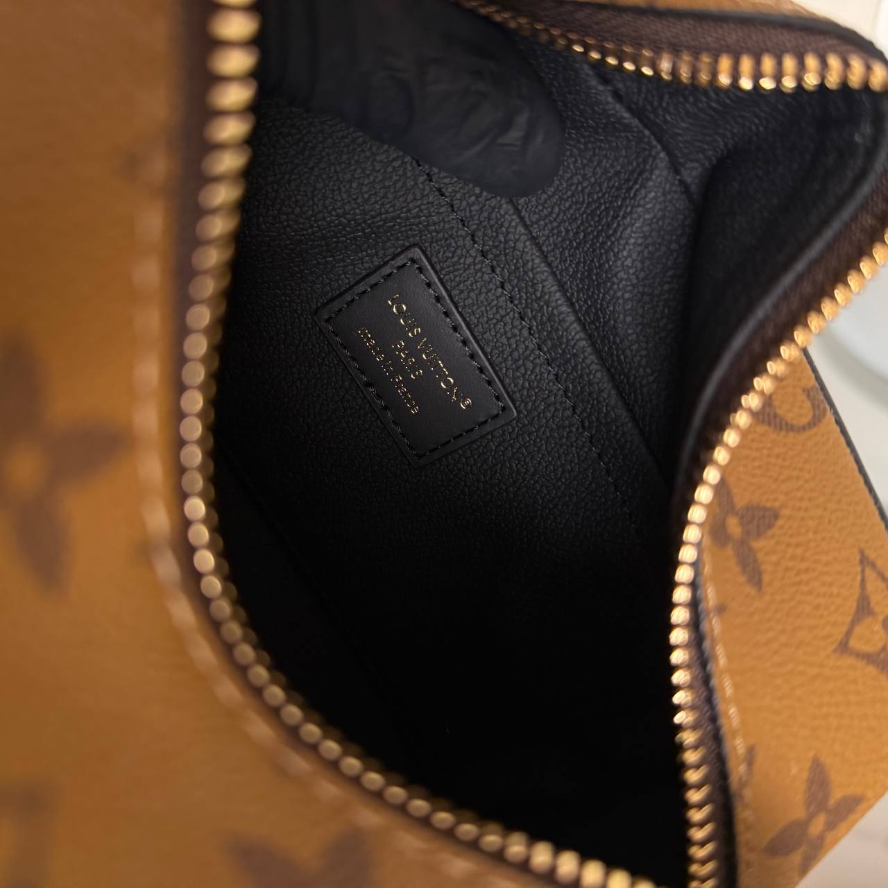 Louis Vuitton Locker Dopp Kit Trunk

910618 ⭐️