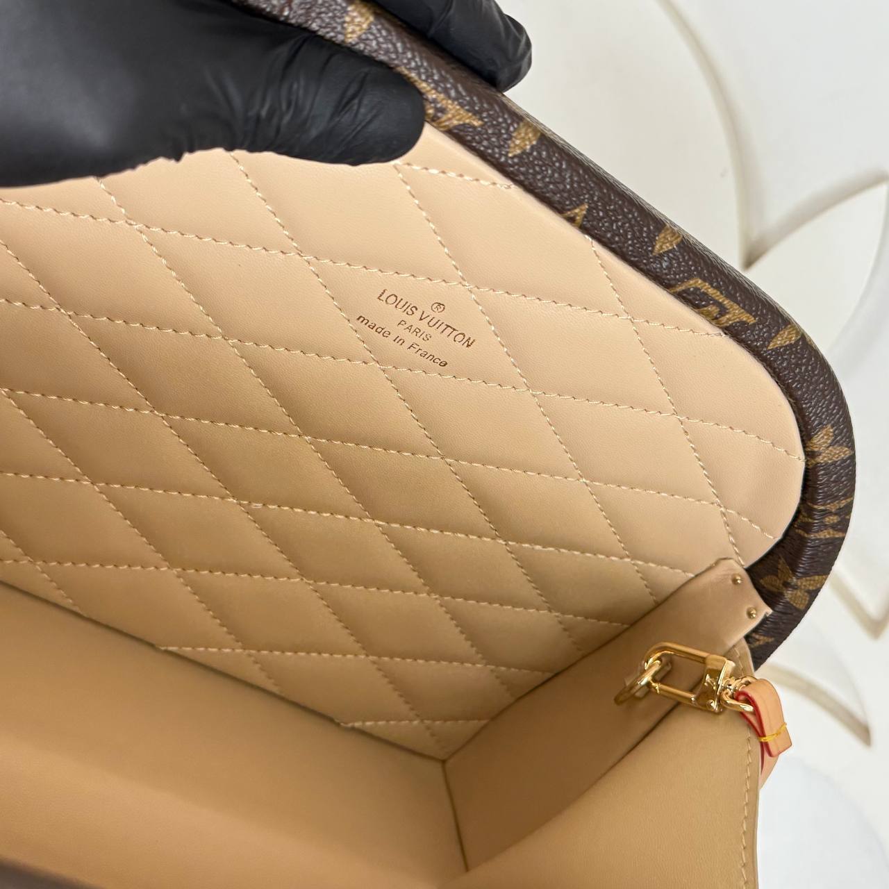 Louis Vuitton Alma Trunk

910958 ⭐️