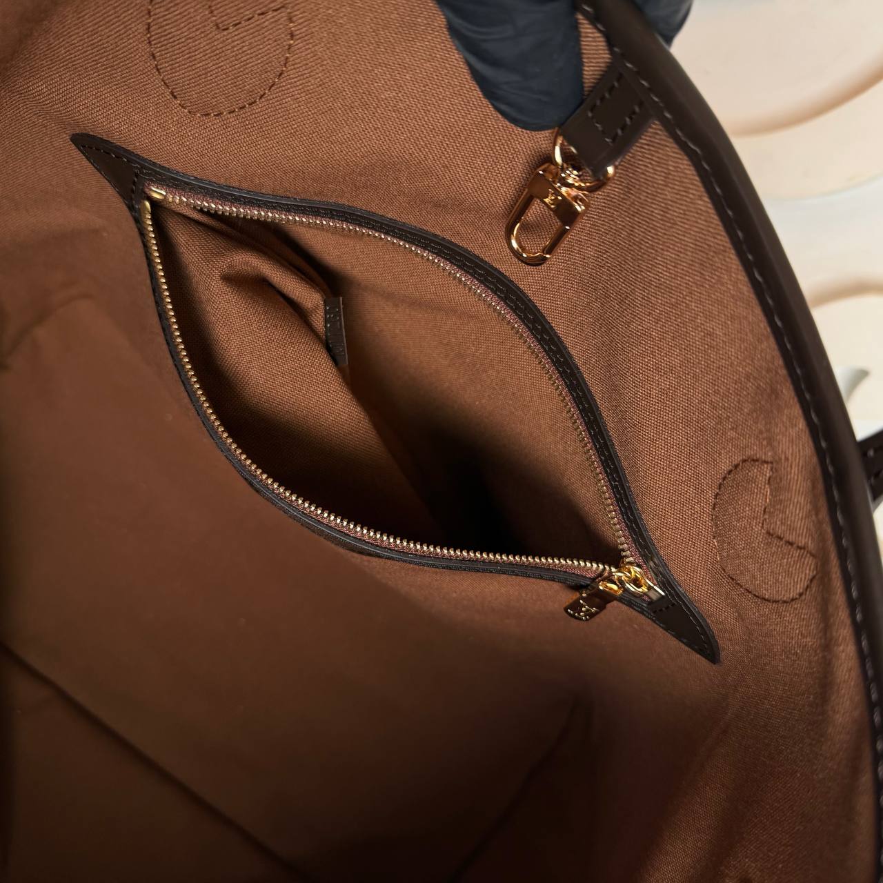 Louis Vuitton Neverfull MM

910624