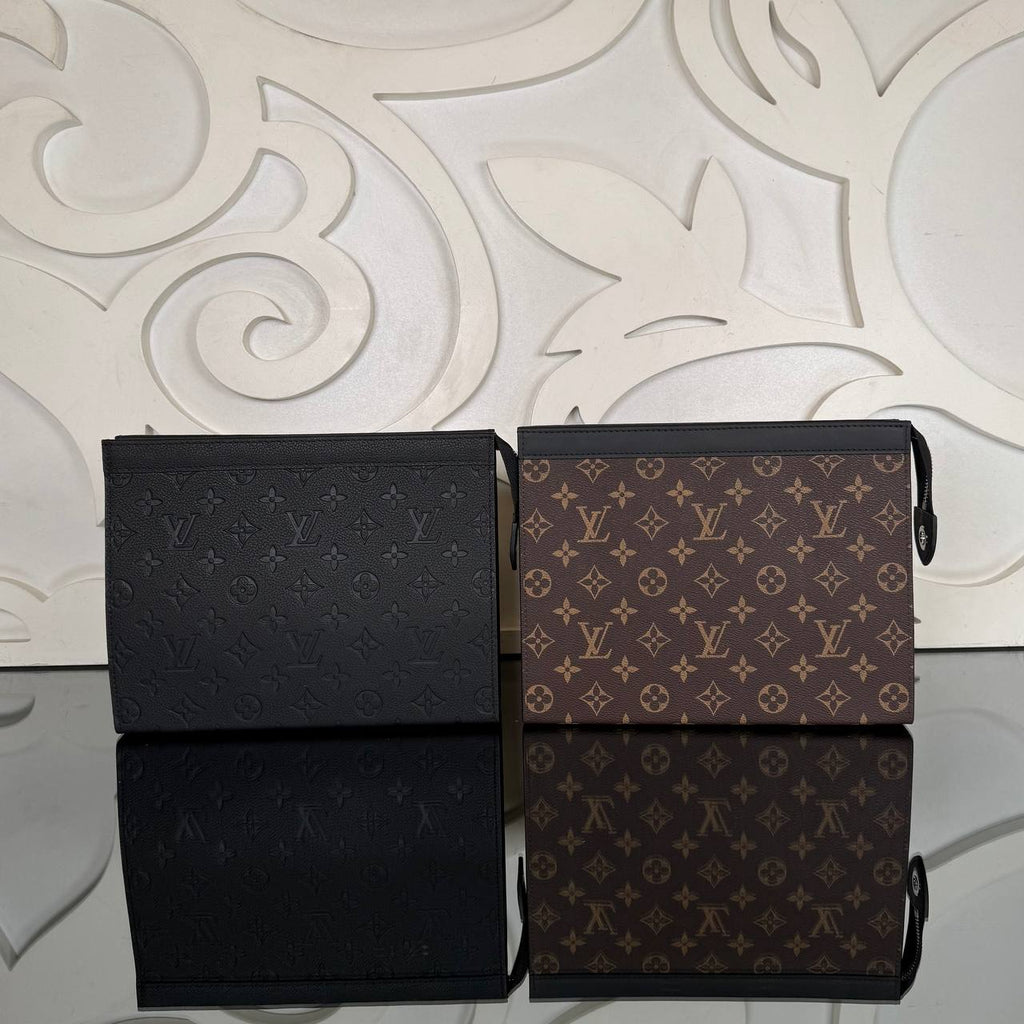 Louis Vuitton Pochette Voyage Pouch

6848 / 6849 ⭐️