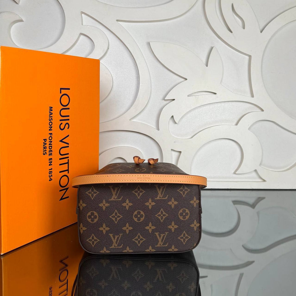 Louis Vuitton Neo Noe BB

676-2 ⭐️