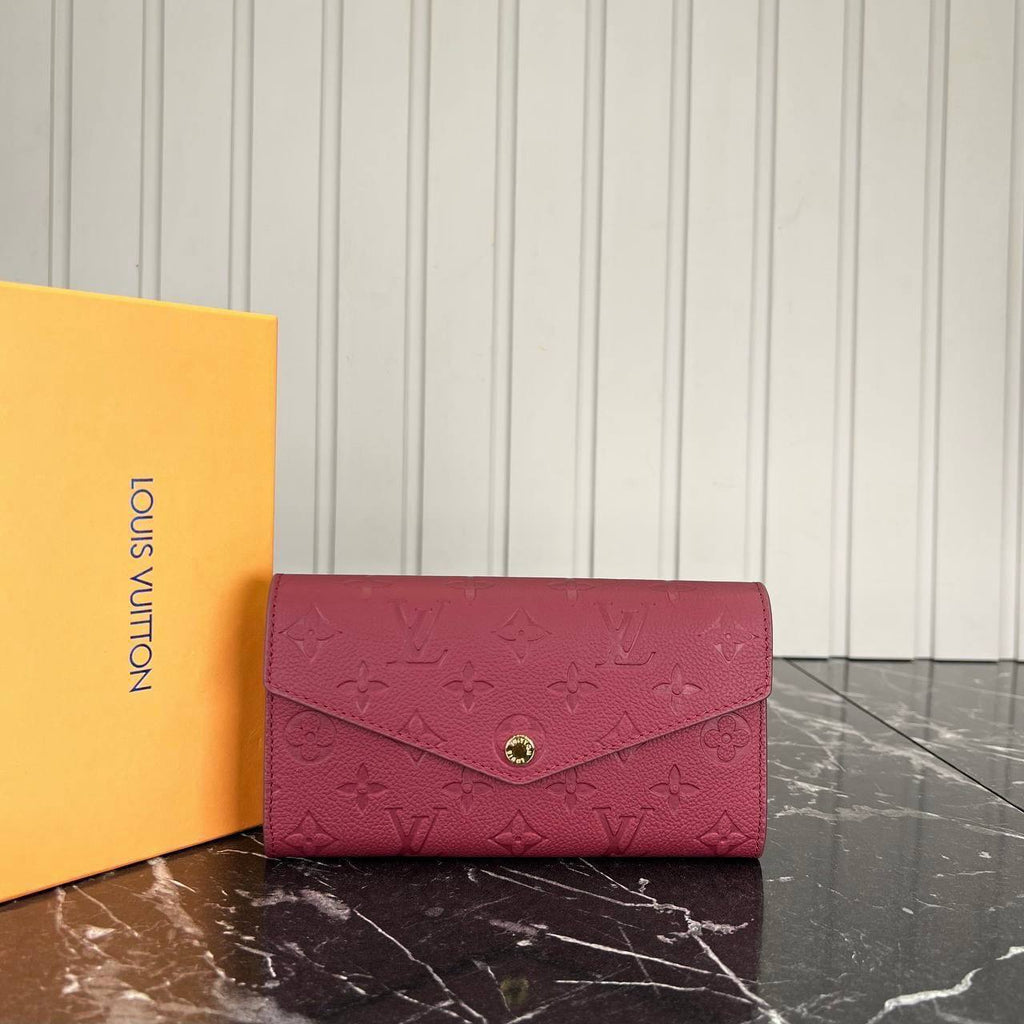 Louis Vuitton Sarah Wallet 

79-2 ⭐️