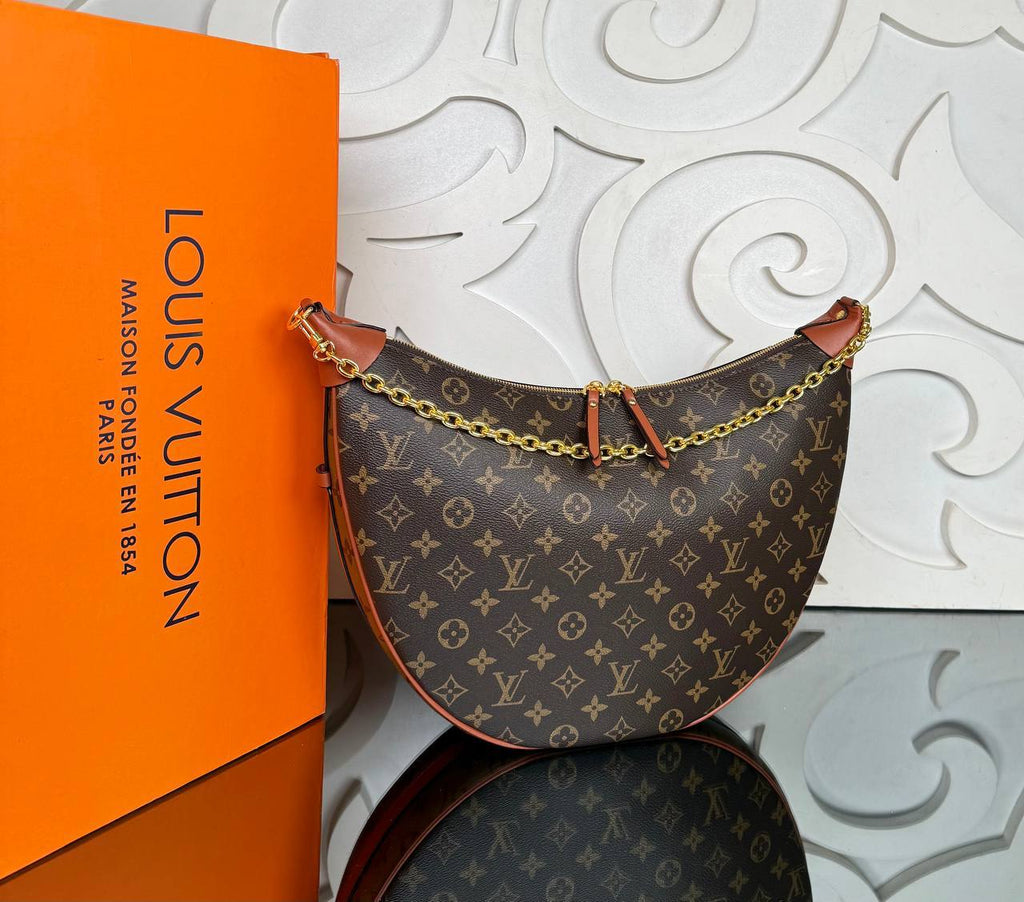 Louis Vuitton Loop Hobo Bag 

910432 ⭐️