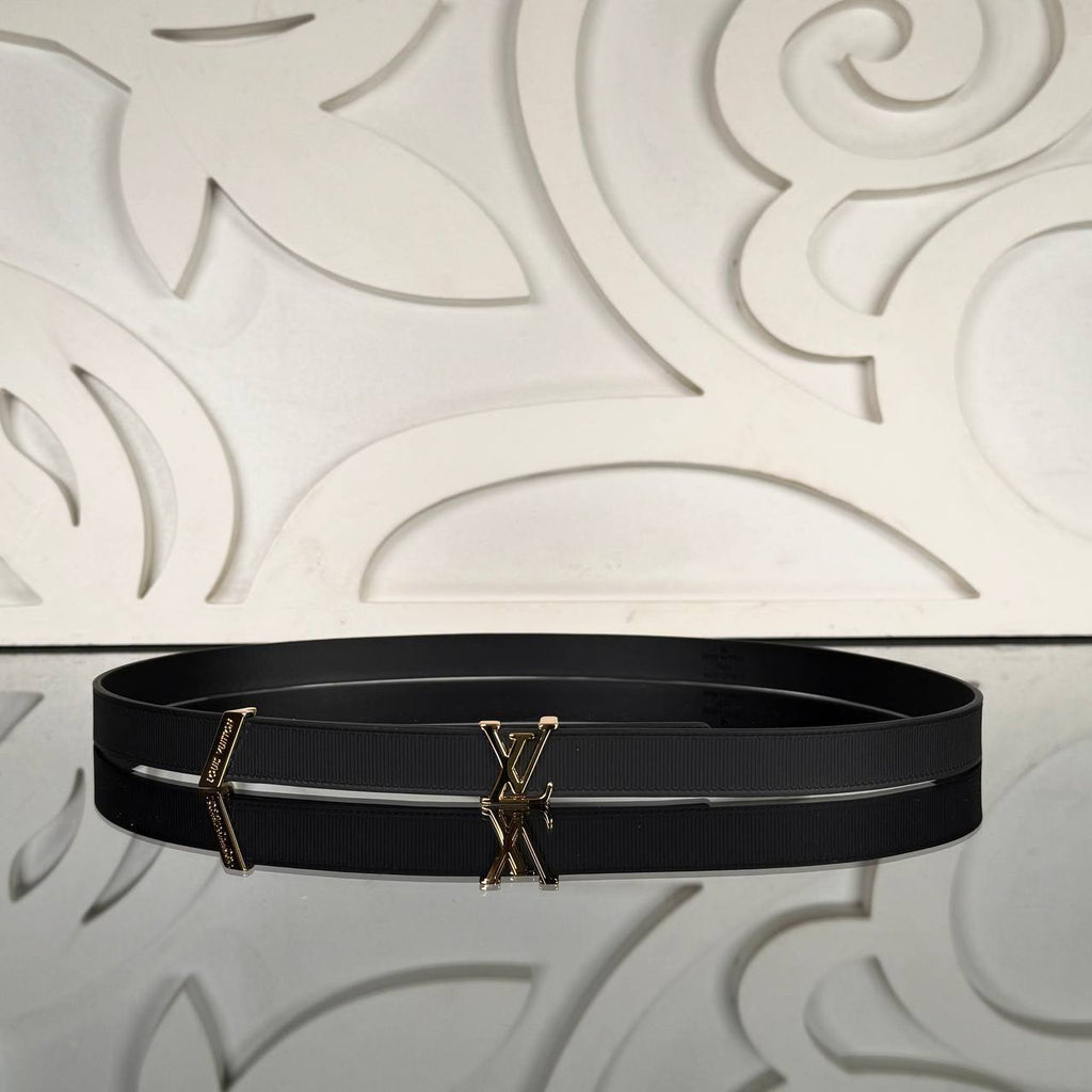 Louis Vuitton Thin 20 mm Belt

217059 ⭐️