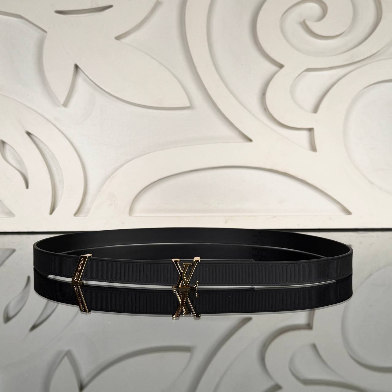 Louis Vuitton Thin 20 mm Belt

217059 ⭐️