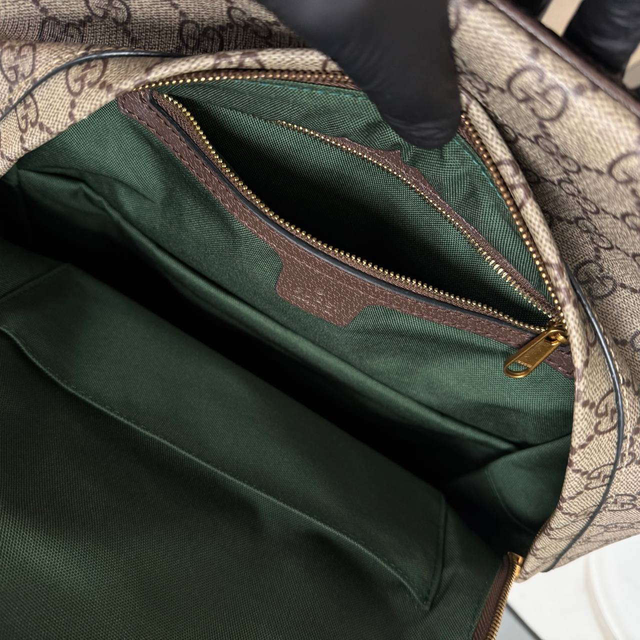 Gucci GG Ophidia Large Backpack

35x37 cm
910374 ⭐️