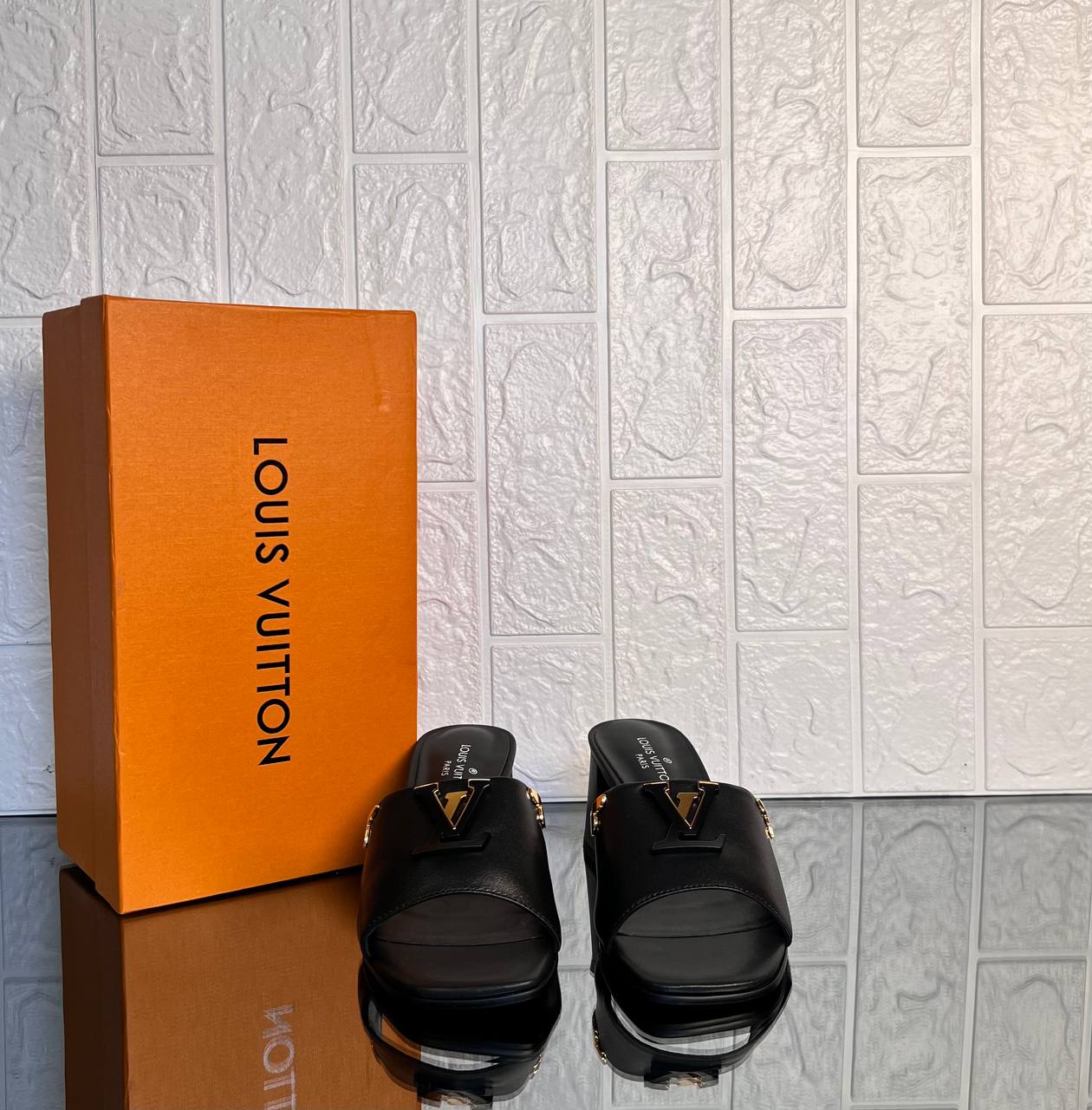 Louis Vuitton Mare Mule 8cm

911237 ⭐️