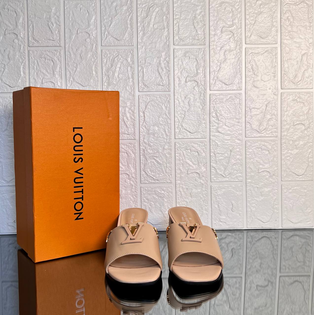 Louis Vuitton Mare Mule 8cm

911237 ⭐️