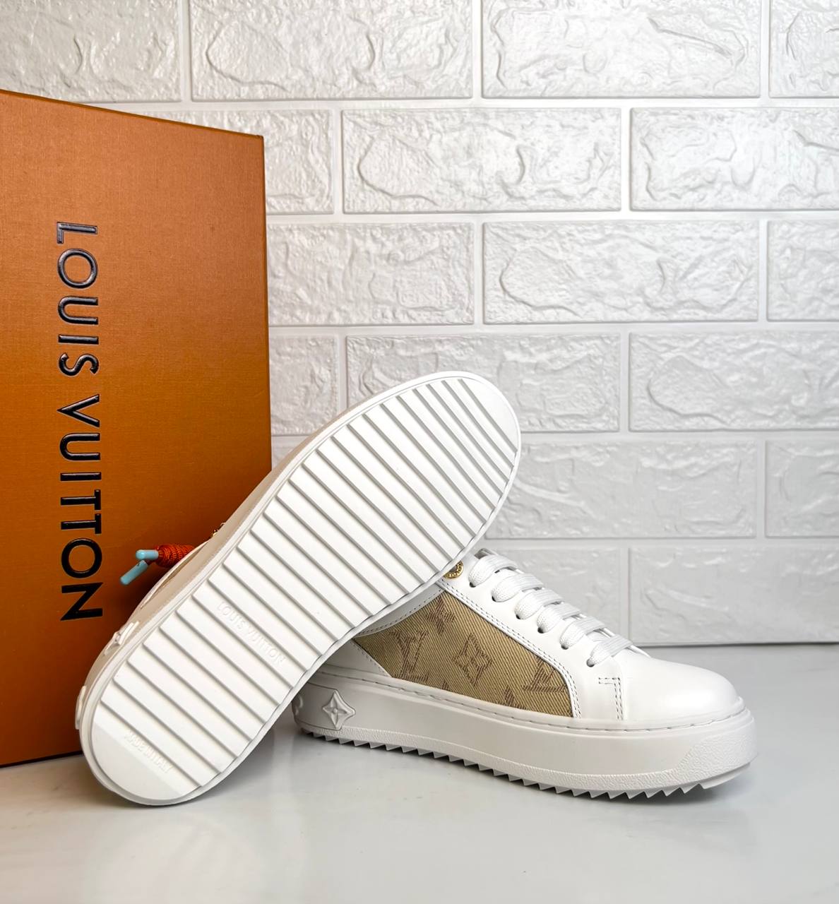 Louis Vuitton Time Out Sneaker 

911168 ⭐️