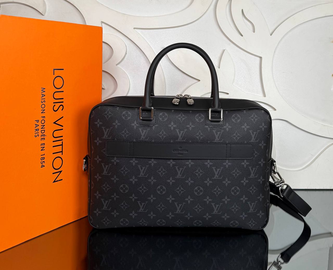 Louis Vuitton Porte Documents Voyage

5635-3 ⭐️