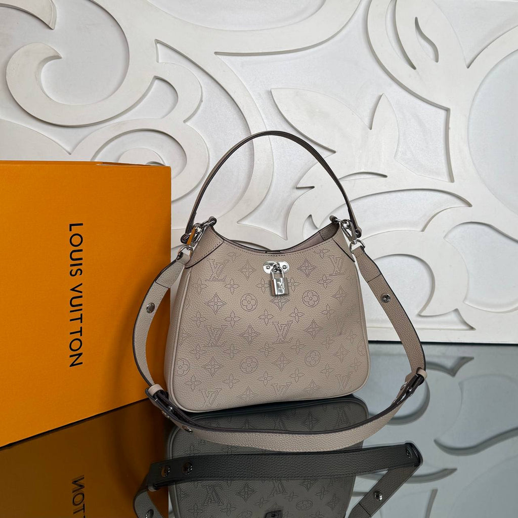 Louis Vuitton Mahina All Around PM

910590 ⭐️