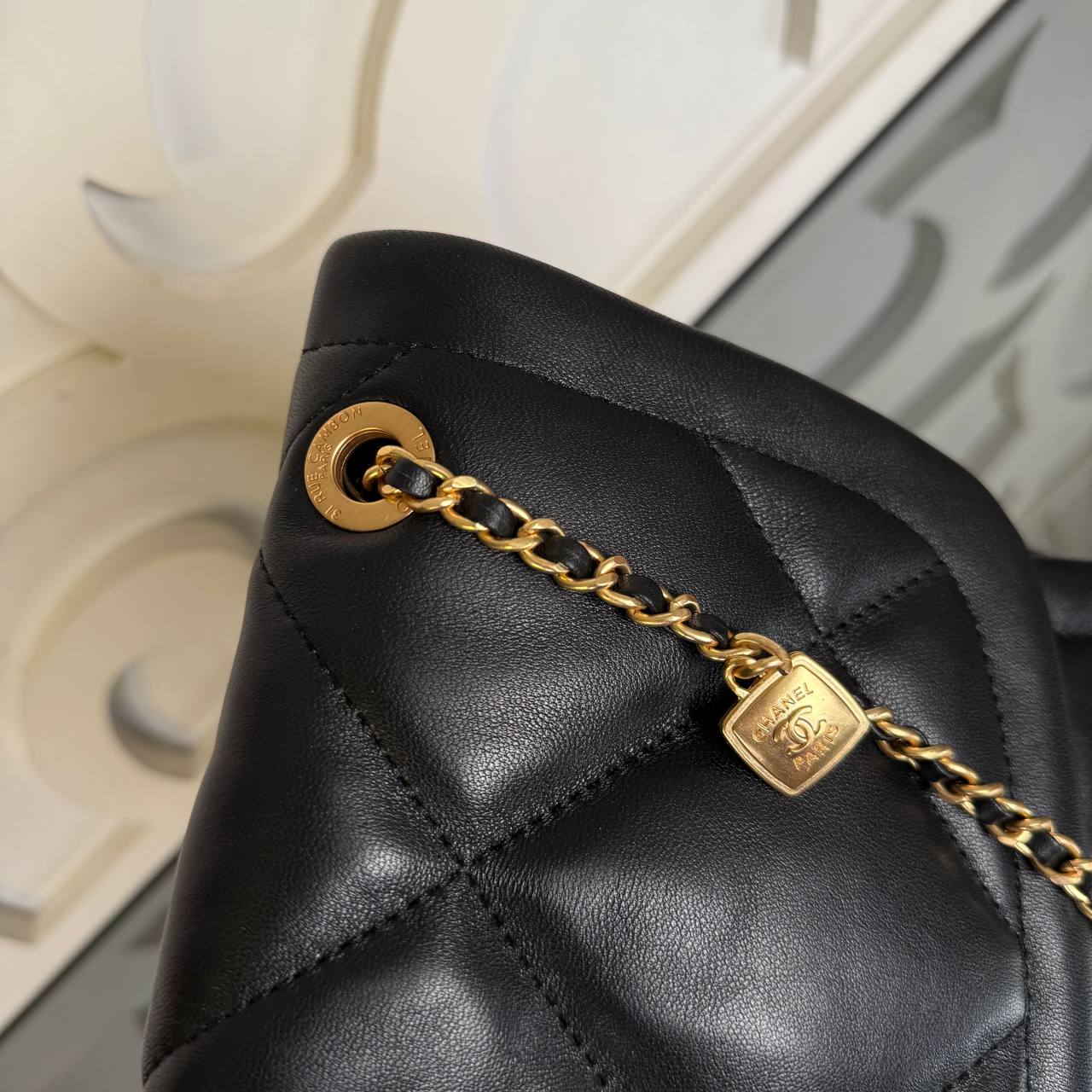 Chanel Large Bowling Flap Bag 

38x25 cm
910398 ⭐️