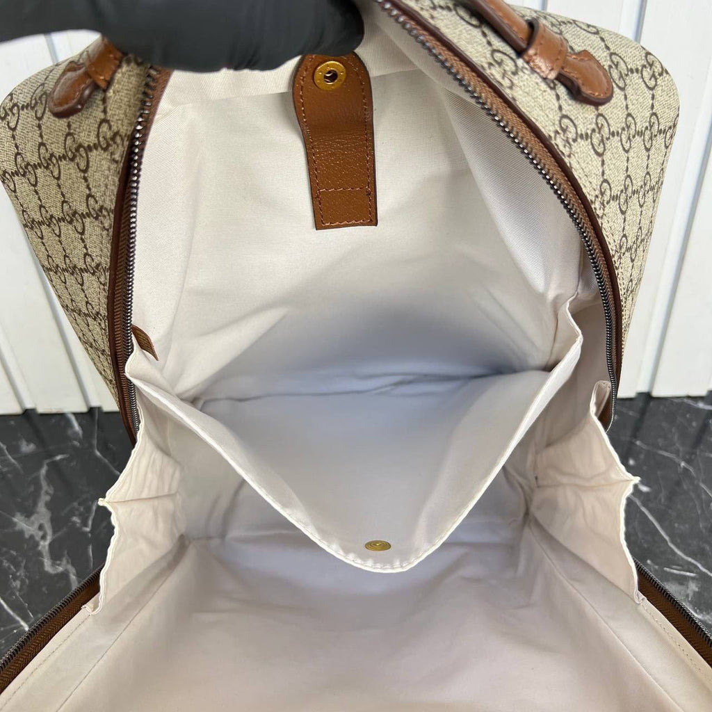 Gucci GG Supreme Backpack

32x36 cm 
6297 ⭐️