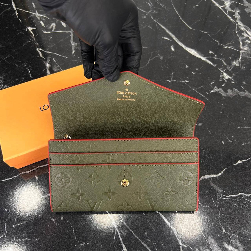 Louis Vuitton Sarah Wallet 

79-2 ⭐️