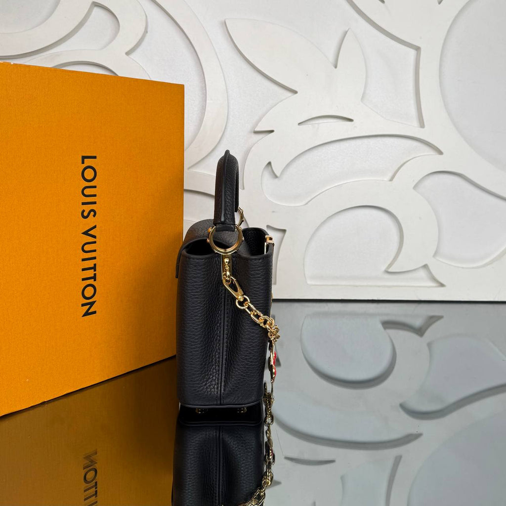 Louis Vuitton LV x TM Capucines Mini

910334 ⭐️