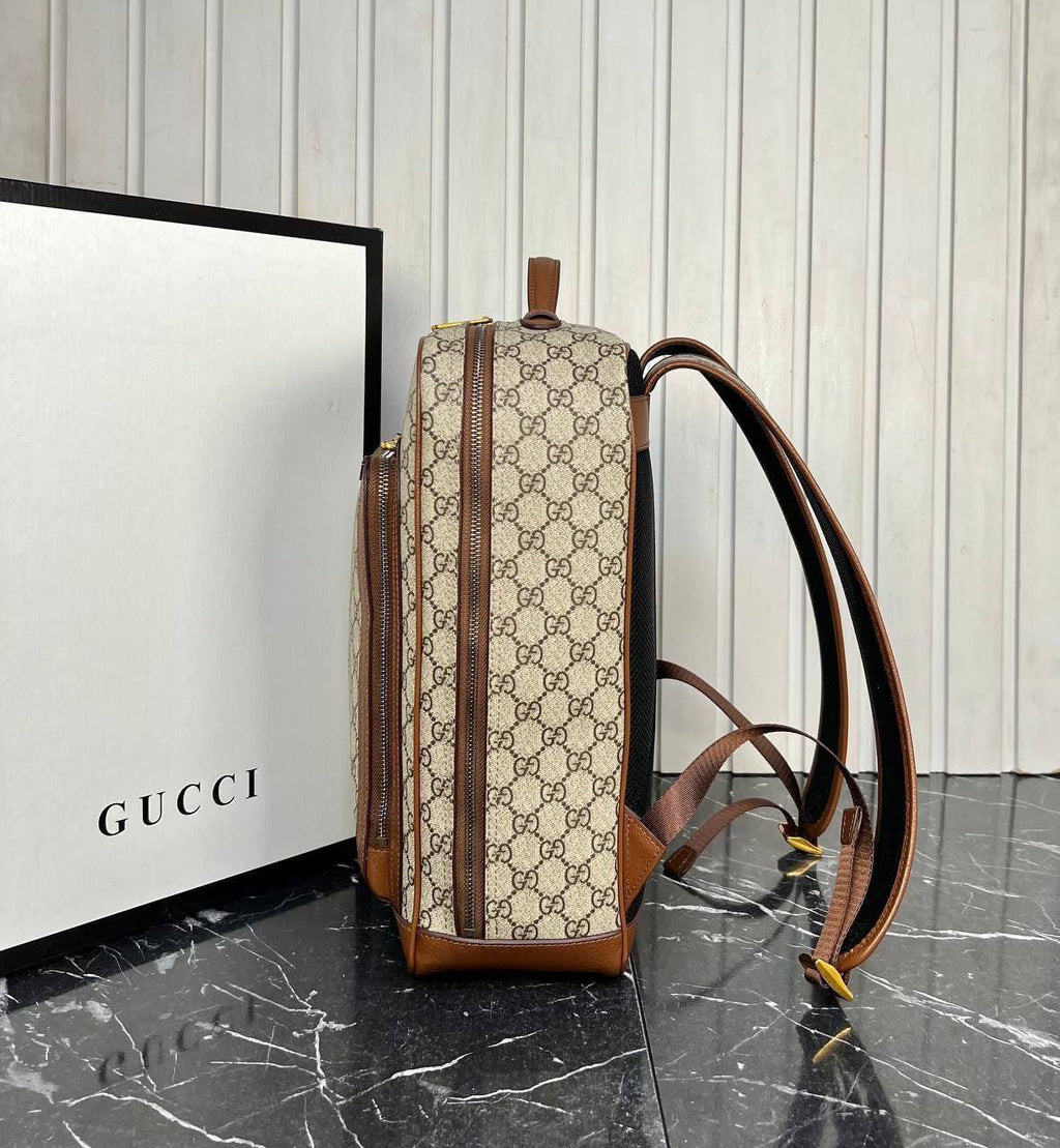 Gucci GG Supreme Backpack

32x36 cm 
6297 ⭐️