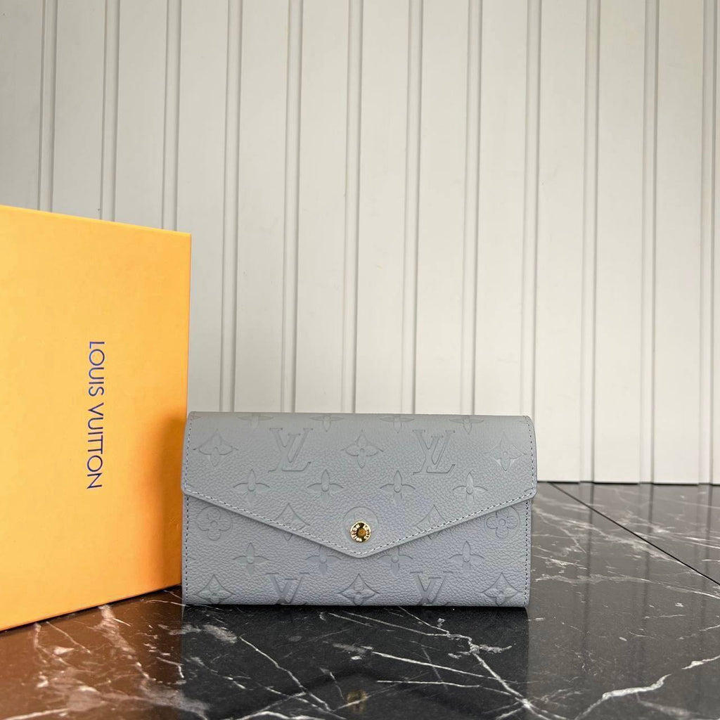 Louis Vuitton Sarah Wallet 

79-2 ⭐️