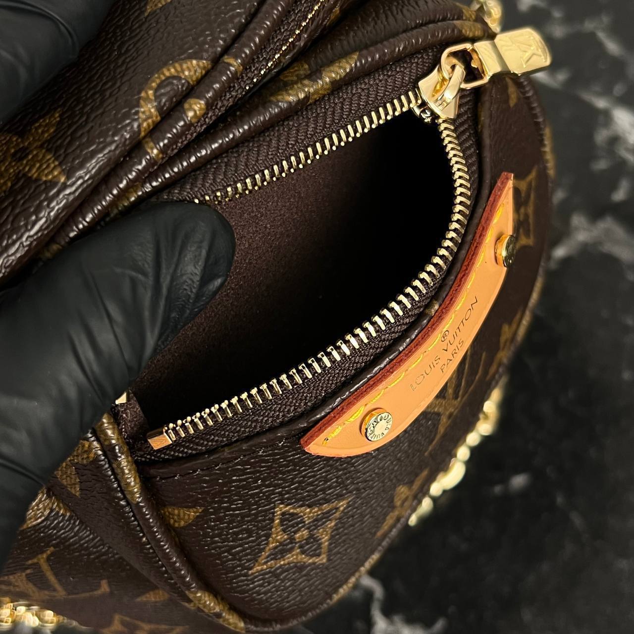 Louis Vuitton Mini Bumbag

6659 ⭐️