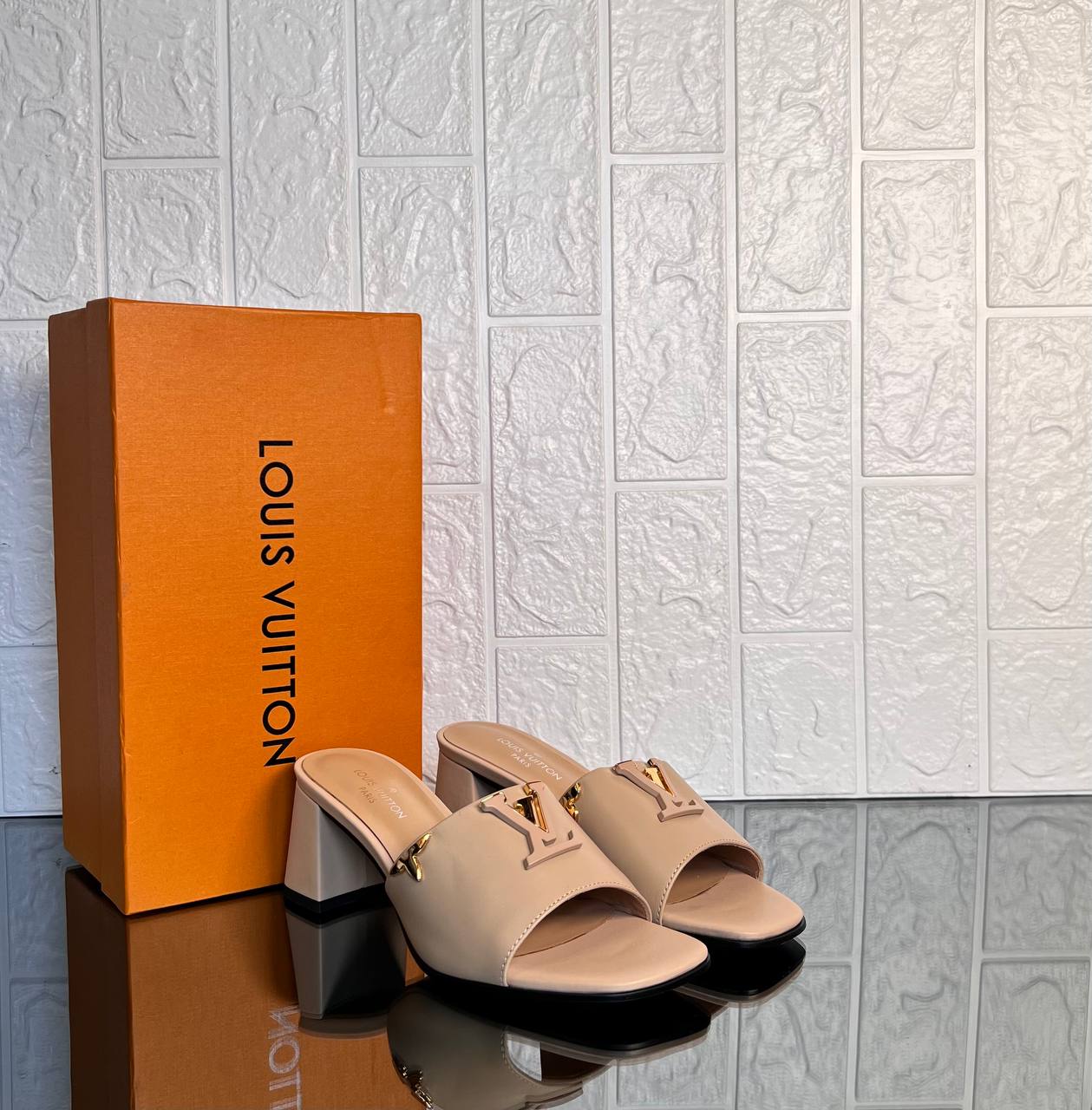 Louis Vuitton Mare Mule 8cm

911237 ⭐️