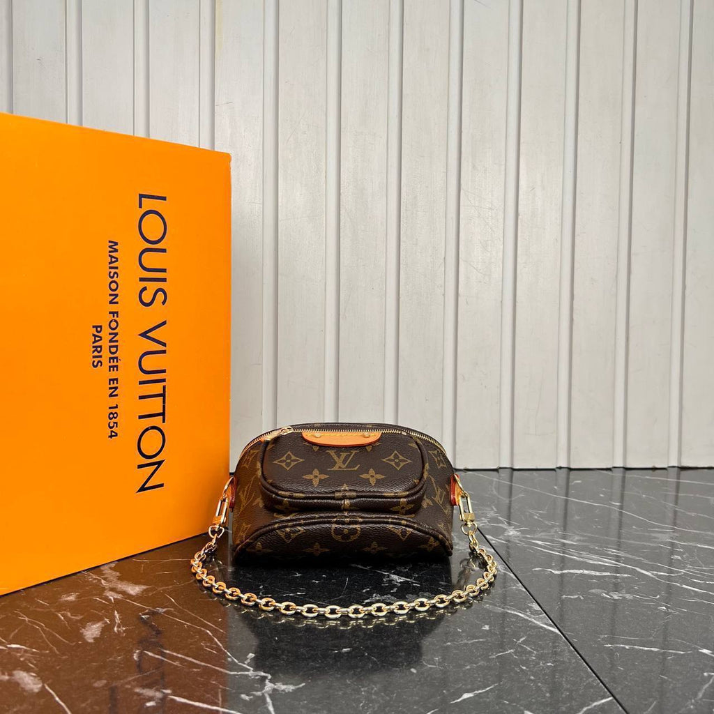 Louis Vuitton Mini Bumbag

6659 ⭐️