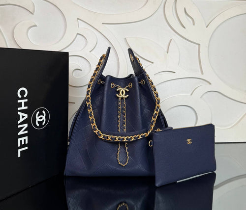 Chanel 25 Medium Handbag

29x27 cm
210111 ⭐️
