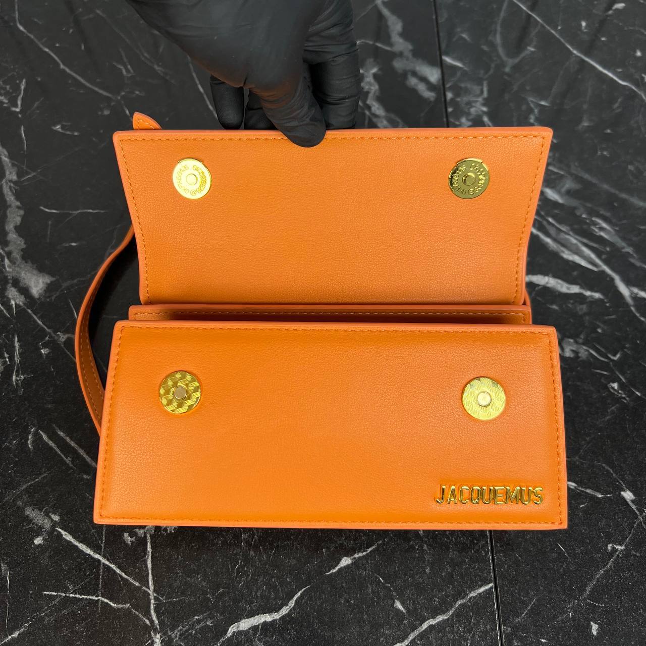 Jacquemus Le Chiquito Bag 

22x10 cm 
5736-10 ⭐️