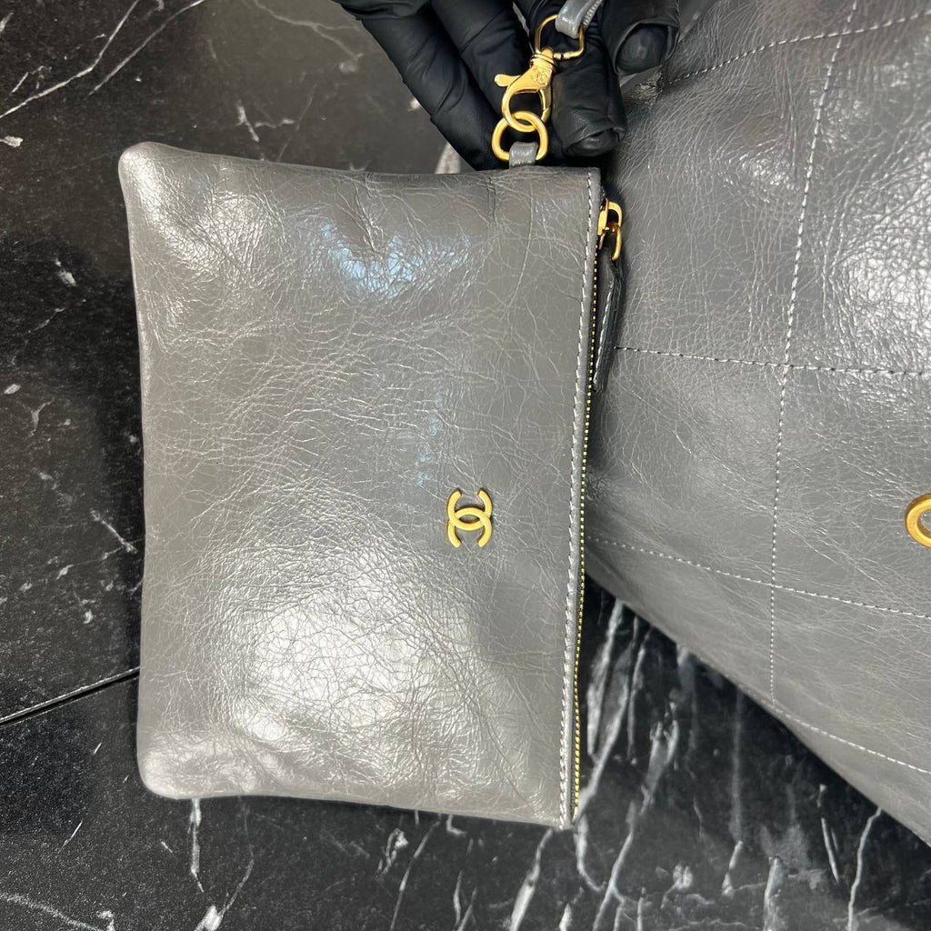 Chanel 22 Handbag

33x39 cm 
5648 ⭐️