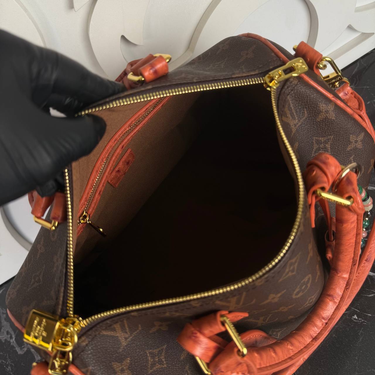 Louis Vuitton Speedy Soft 30

30x20 cm
910124 ⭐️ 110$‼️