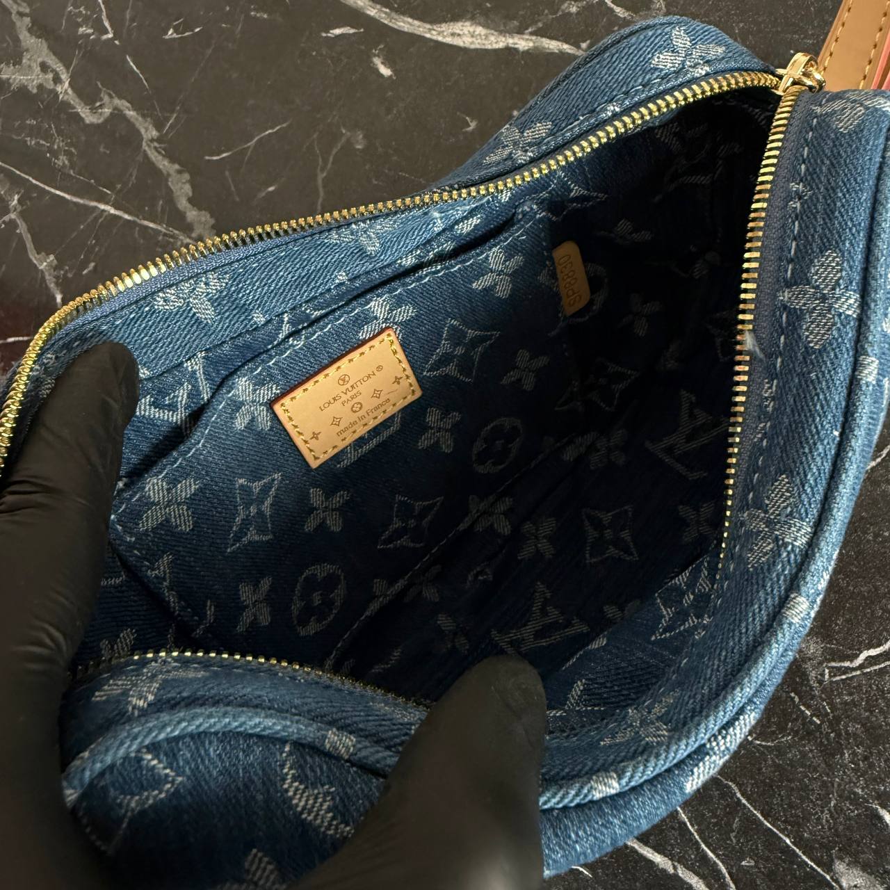 Louis Vuitton Croissant Denim

5785-19