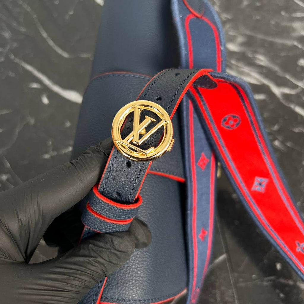 Louis Vuitton Pont 9 Soft MM Bag

758-1 ⭐️