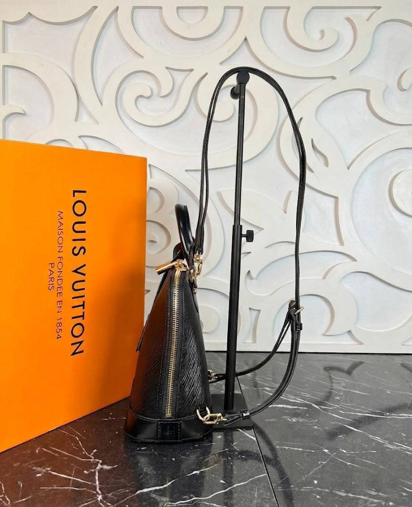 Louis Vuitton Alma Backpack 

5810-2 ⭐️